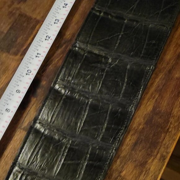 Luxury Black American Alligator Guitar Strap – Ethically Sourced, Master-Crafted - Picture 3 of 7